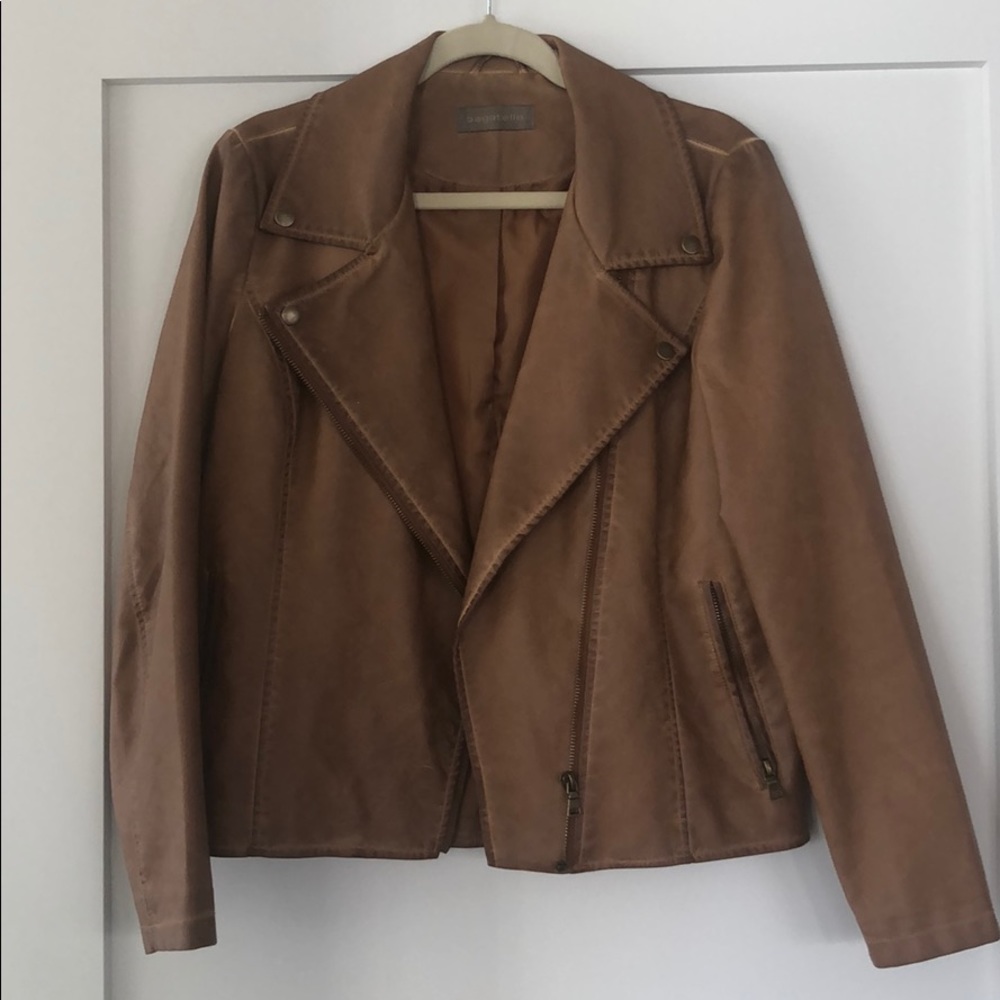 Women’s Brown leather jacket